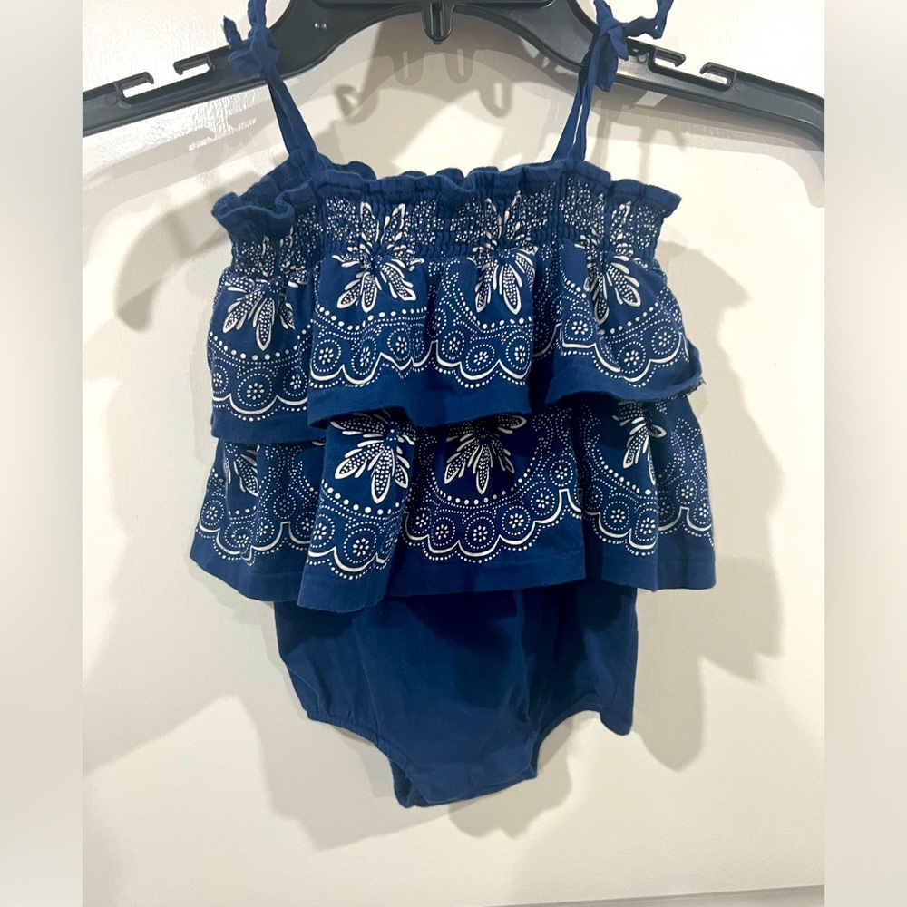 Ralph Lauren baby girl ruffled bubble. - Picture 1 of 3